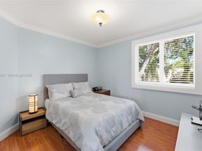 1521 NW 178th Ter, Pembroke Pines FL 33029