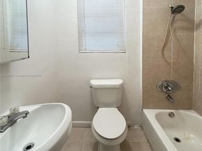 1079 NW 112th Ter, Miami FL 33168