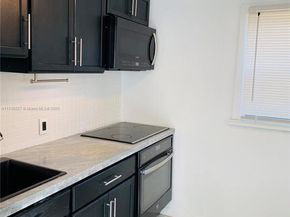 1079 NW 112th Ter, Miami FL 33168