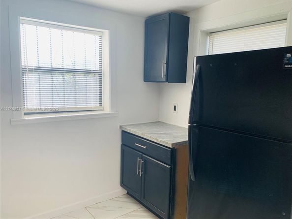 1079 NW 112th Ter, Miami FL 33168