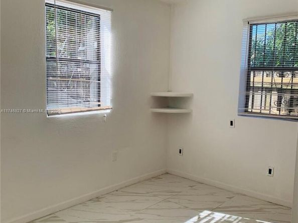 1079 NW 112th Ter, Miami FL 33168