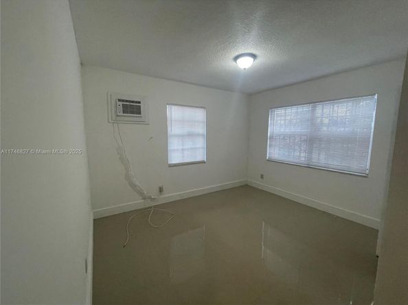 1079 NW 112th Ter, Miami FL 33168