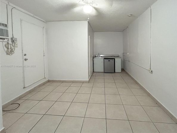 1079 NW 112th Ter, Miami FL 33168