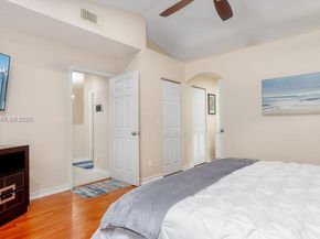 2002 NW 184th Way, Pembroke Pines FL 33029