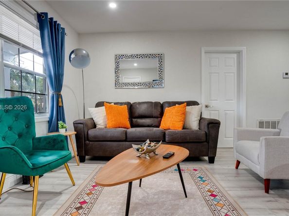 5157 NE 6th Ave, Oakland Park FL 33334