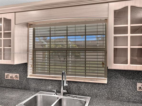 8970 Johnson St, Pembroke Pines FL 33024