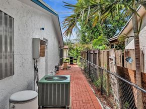 8970 Johnson St, Pembroke Pines FL 33024