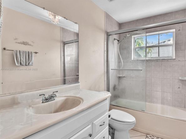 8970 Johnson St, Pembroke Pines FL 33024