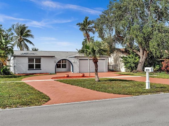 8970 Johnson St, Pembroke Pines FL 33024