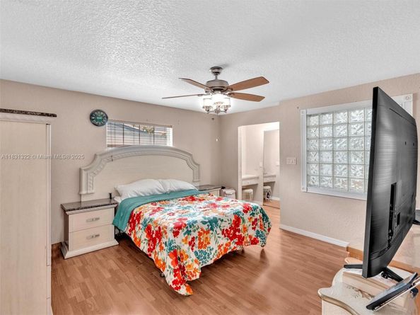 8970 Johnson St, Pembroke Pines FL 33024