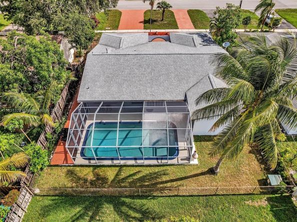 8970 Johnson St, Pembroke Pines FL 33024