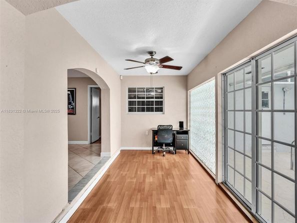 8970 Johnson St, Pembroke Pines FL 33024