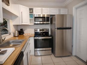 3530 NW 52nd Ave 509, Lauderdale Lakes FL 33319