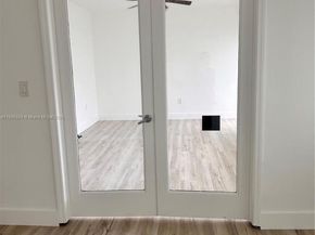 7207 Bay Dr 24, Miami Beach FL 33141