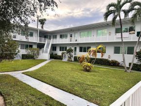 7207 Bay Dr 24, Miami Beach FL 33141