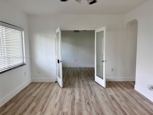 7207 Bay Dr 24, Miami Beach FL 33141