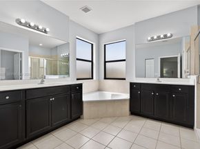 3542 W 93rd Pl, Hialeah FL 33018