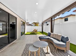 3542 W 93rd Pl, Hialeah FL 33018