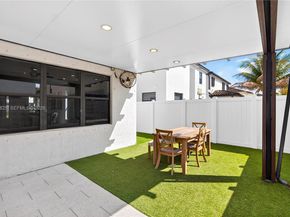 3542 W 93rd Pl, Hialeah FL 33018