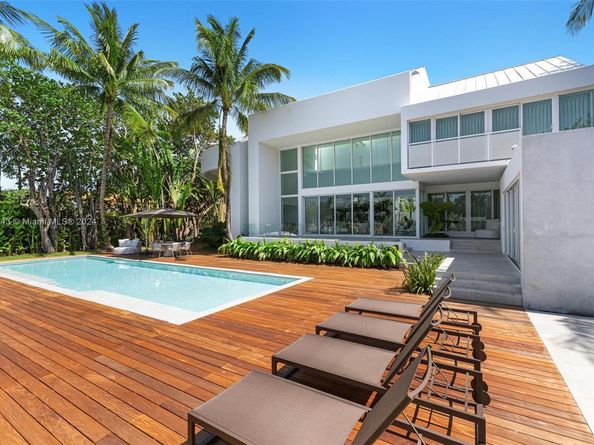 161 Cape Florida Dr, Key Biscayne FL 33149