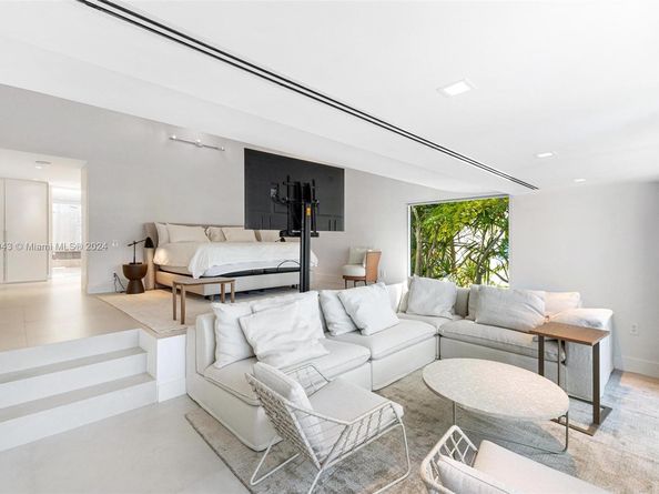 161 Cape Florida Dr, Key Biscayne FL 33149