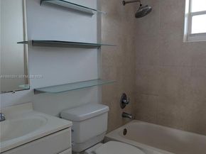 3948 NE 169th St 203, North Miami Beach FL 33160