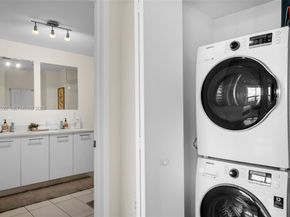 Undisclosed Address #A11983592, Miami FL 33137