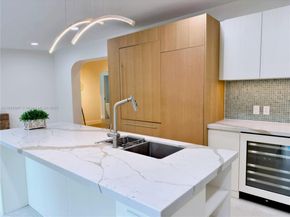 775 NE 76th St, Miami FL 33138