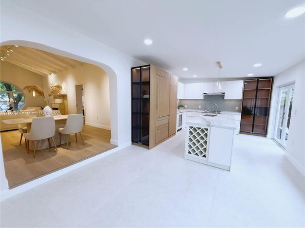 775 NE 76th St, Miami FL 33138