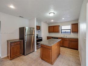 4136 NW 13th Ave, Oakland Park FL 33309