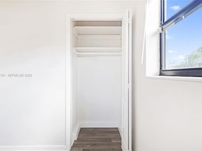 4136 NW 13th Ave, Oakland Park FL 33309