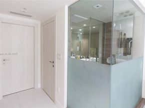92 SW 3rd St 1711, Miami FL 33130