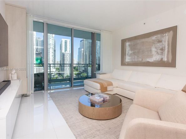 92 SW 3rd St 1711, Miami FL 33130