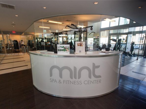 92 SW 3rd St 1711, Miami FL 33130