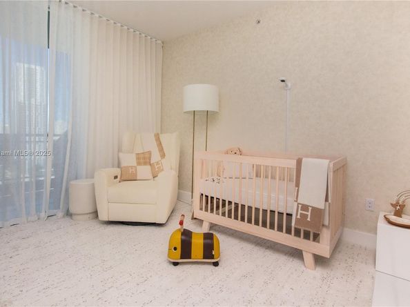 92 SW 3rd St 1711, Miami FL 33130