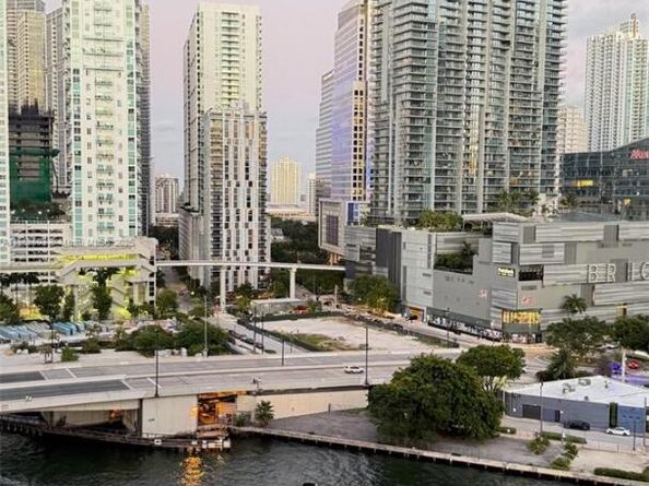 92 SW 3rd St 1711, Miami FL 33130
