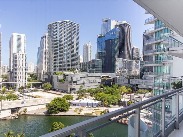 92 SW 3rd St 1711, Miami FL 33130