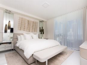 92 SW 3rd St 1711, Miami FL 33130