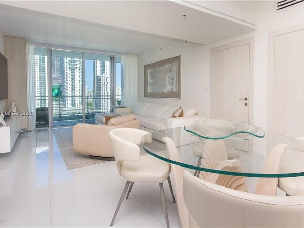 92 SW 3rd St 1711, Miami FL 33130