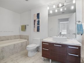 244 Biscayne Blvd 2306, Miami FL 33132