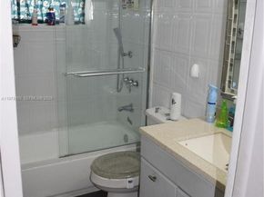 5317 Van Buren St, Hollywood FL 33021