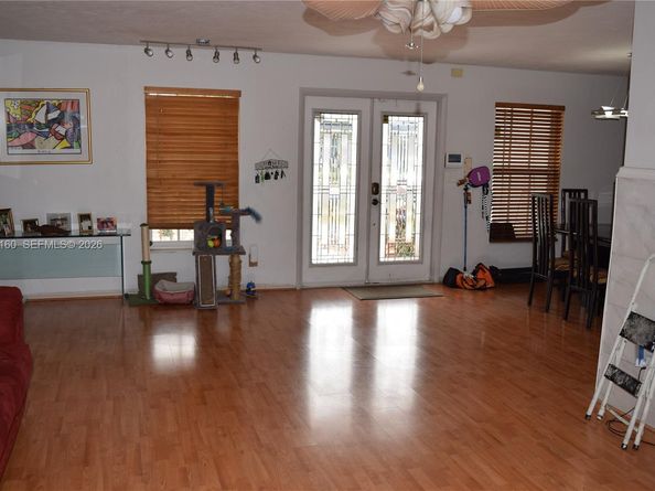 5317 Van Buren St, Hollywood FL 33021