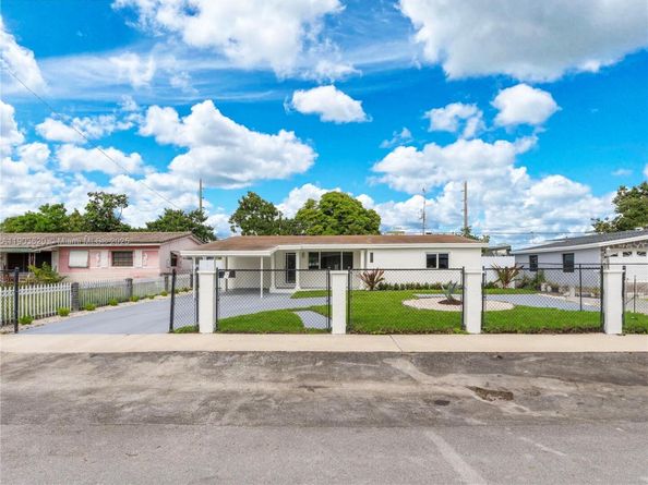 3051 NW 70th Ter, Miami FL 33147