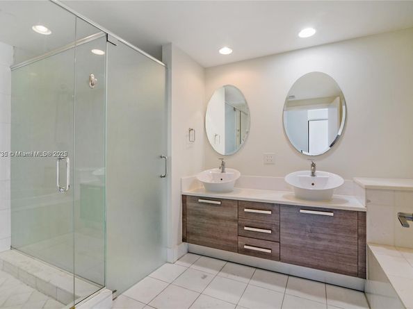 2950 NE 188th St 142, Aventura FL 33180