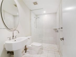 2950 NE 188th St 142, Aventura FL 33180