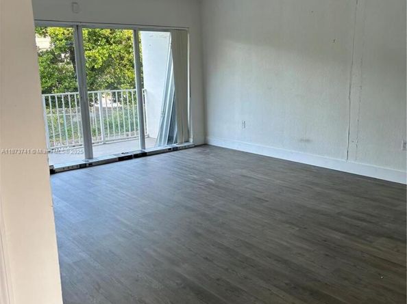 7701 SW 88th St B224, Miami FL 33156