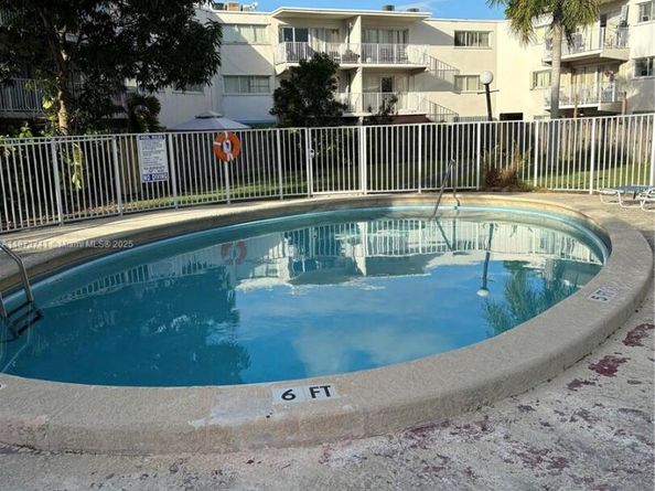7701 SW 88th St B224, Miami FL 33156