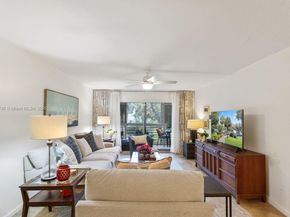 2301 Lucaya Ln N2, Coconut Creek FL 33066