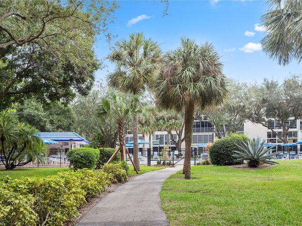 2301 Lucaya Ln N2, Coconut Creek FL 33066