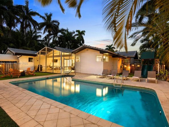 1240 Jefferson St, Hollywood FL 33019